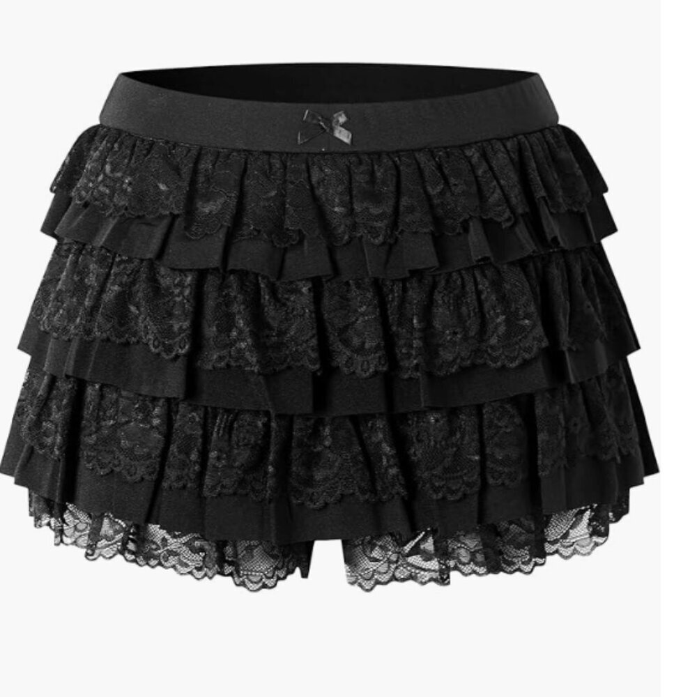 NWT Black Lace Ruffle Boomer Shorts Size Large - Picture 1 of 6